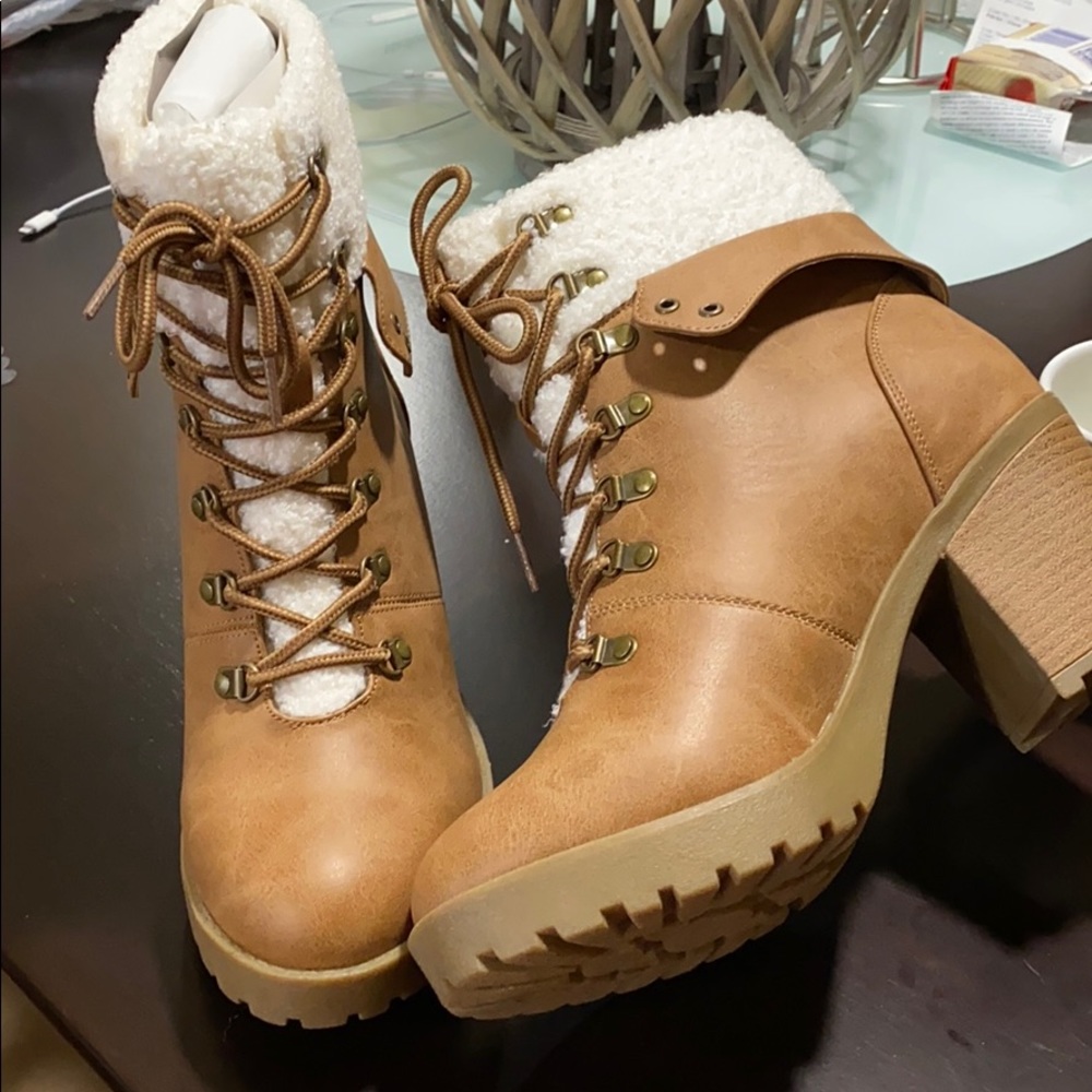 Heel boots